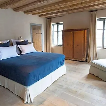 Townhouse Weisses Kreuz Boutiquehotel 3*