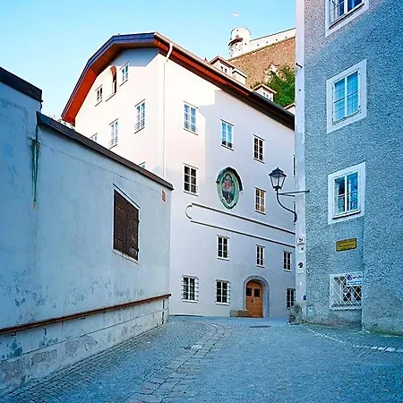 Townhouse Weisses Kreuz Boutiquehotel