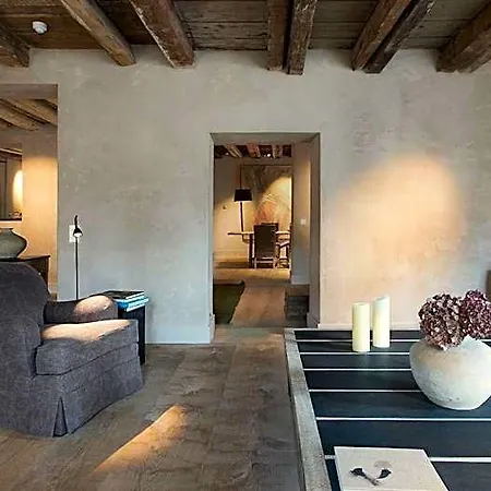 Townhouse Weisses Kreuz Boutiquehotel
