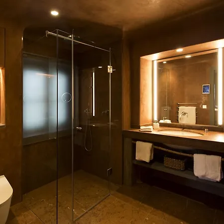 Townhouse Weisses Kreuz Boutiquehotel Salzburg