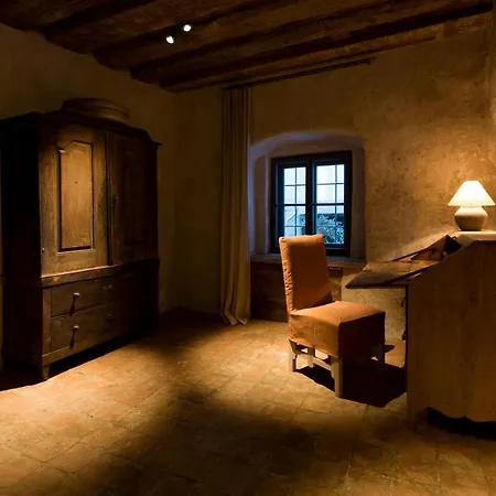 Отель Townhouse Weisses Kreuz Boutiquehotel Зальцбург