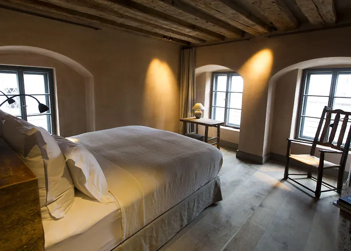 Hotell Townhouse Weisses Kreuz Boutiquehotel 3*