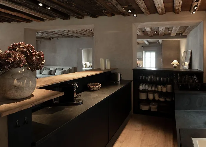 Townhouse Weisses Kreuz Boutiquehotel Hotell 3*