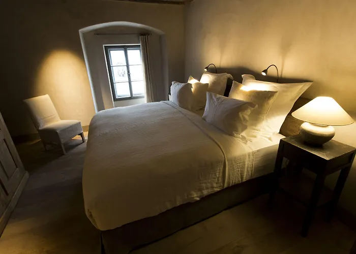 Townhouse Weisses Kreuz Boutiquehotel Hotell